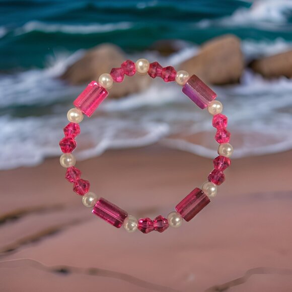 Pink Bracelet w faux pearls - Picture 2 of 2